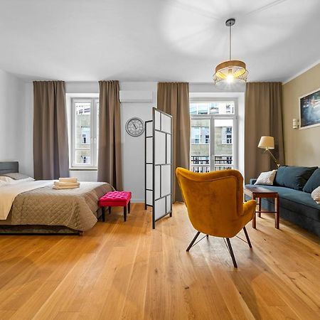 Piekna Yellow Studio Warszawa Zewnętrze zdjęcie